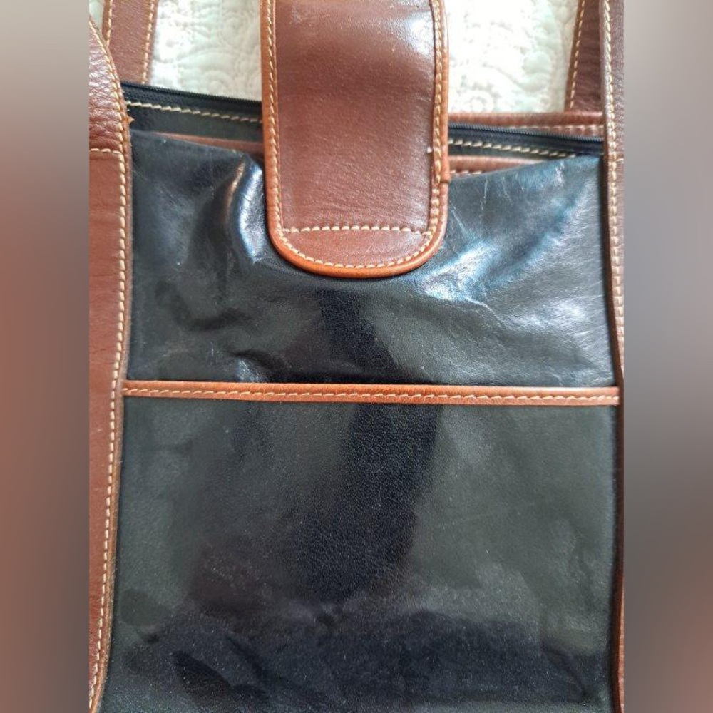 Vintage Leather Brahmin Purse - Picture 5 of 16